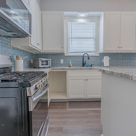Uptown Cottage Newly Updated Home Near The Strand Galveston Harbor And Utmb Buitenkant foto