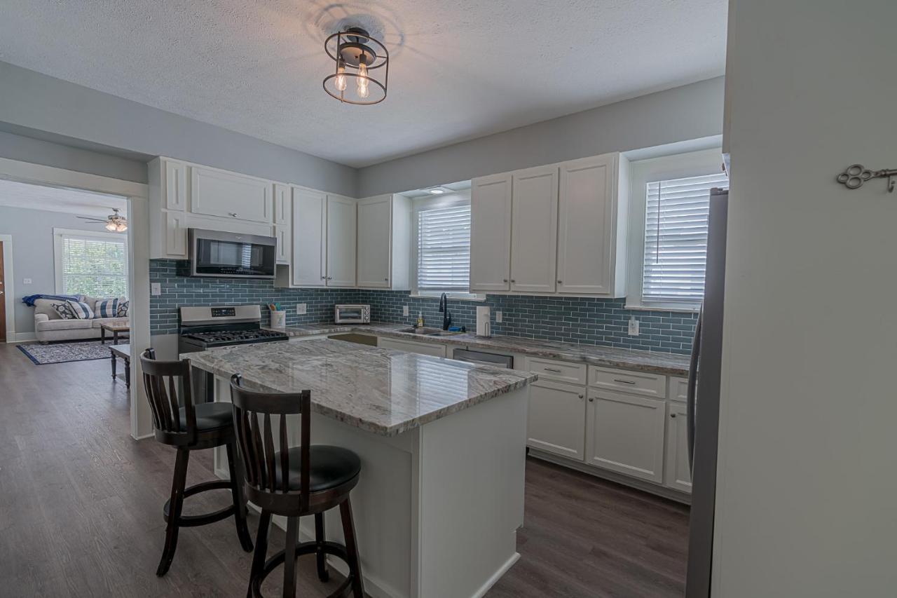 Uptown Cottage Newly Updated Home Near The Strand Galveston Harbor And Utmb Buitenkant foto