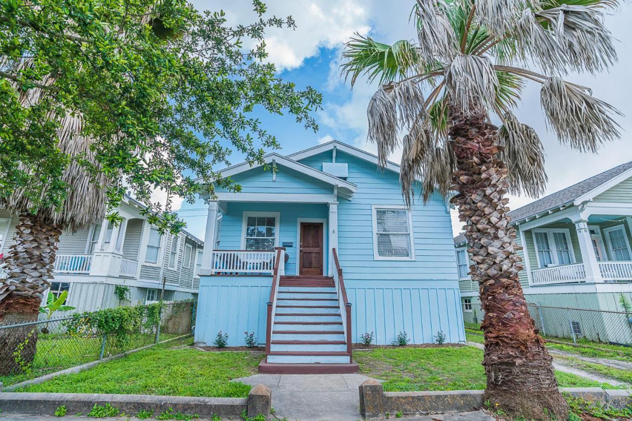 Uptown Cottage Newly Updated Home Near The Strand Galveston Harbor And Utmb Buitenkant foto