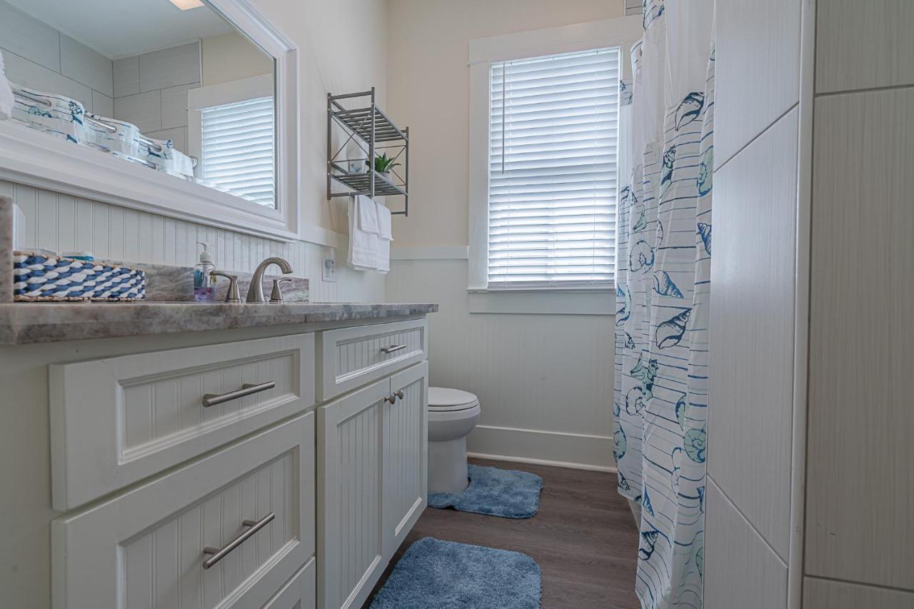Uptown Cottage Newly Updated Home Near The Strand Galveston Harbor And Utmb Buitenkant foto